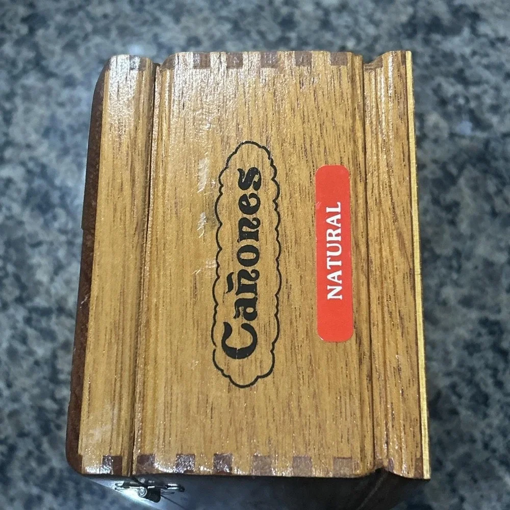 Arturo Fuente Anejo No.19   Wooden Cigar Box Made In Dominica Used